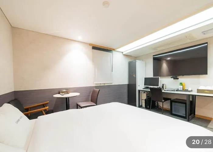 Cherry Hotel