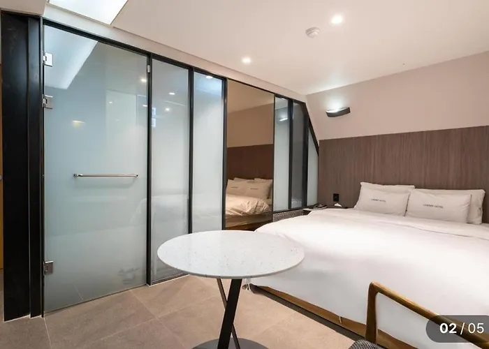 Cherry Hotel