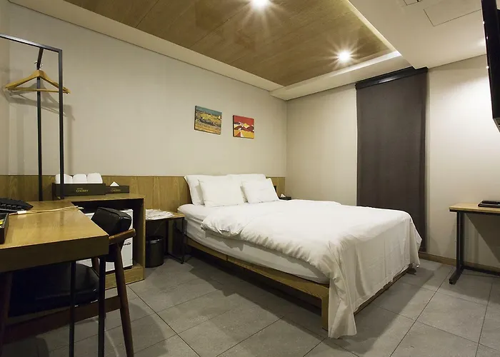 Cherry Hotel 2*