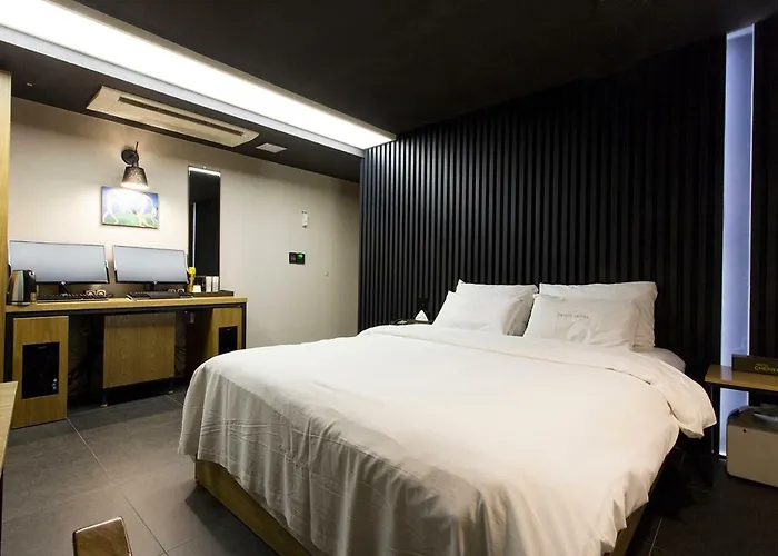 Cherry Hotel 2*