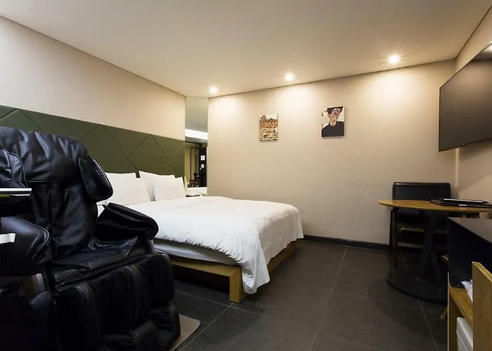 Cherry Hotel 2*