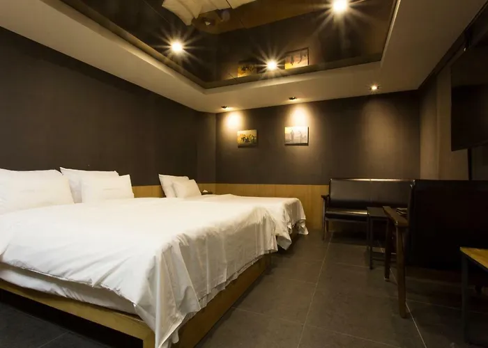 Cherry Hotel 2*